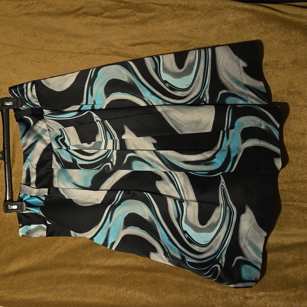 Skirt - Picture 3 of 5